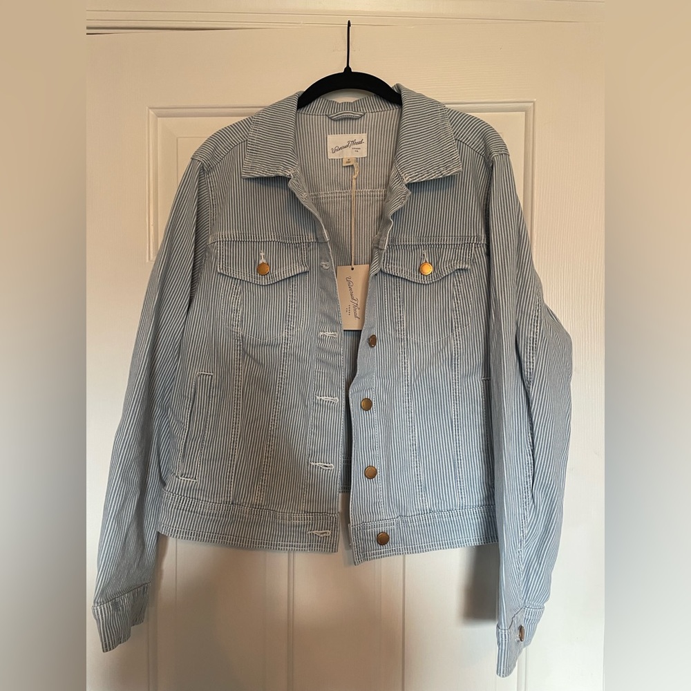 Women’s Universal Thread Pinstripe Denim Jacket Size Medium
